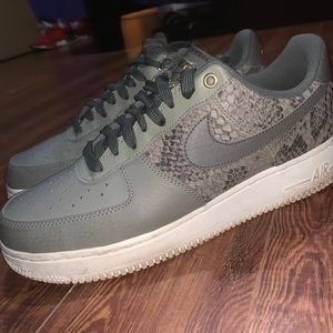 Air Force 1 07 LV8 River Rock